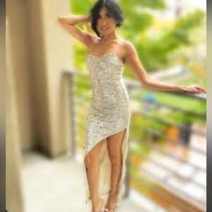 Women’s thirty/thirty LA gold sequin dress high slit SZ XL NWT. Lots of stretch